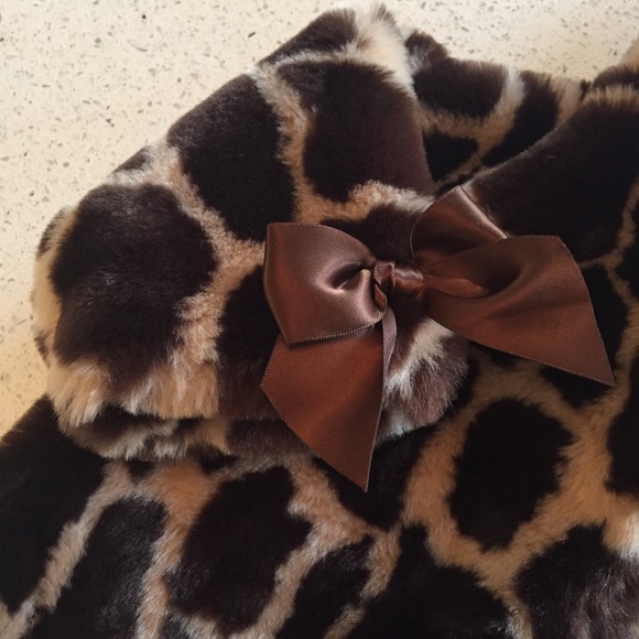 *New w/Tags* from Oprah’s Gift List Giraffe Jacket - Picture 5 of 6